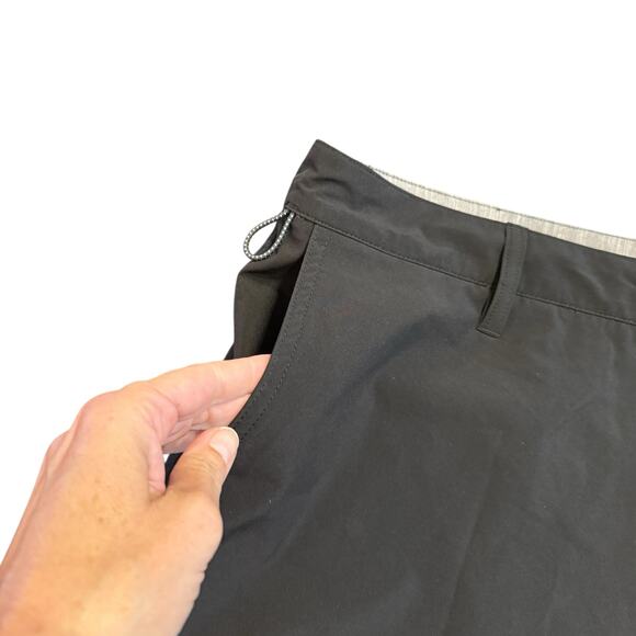 Quiksilver Men’s Waterman black board shorts, swim, some stretch Size 38 - Picture 2 of 7